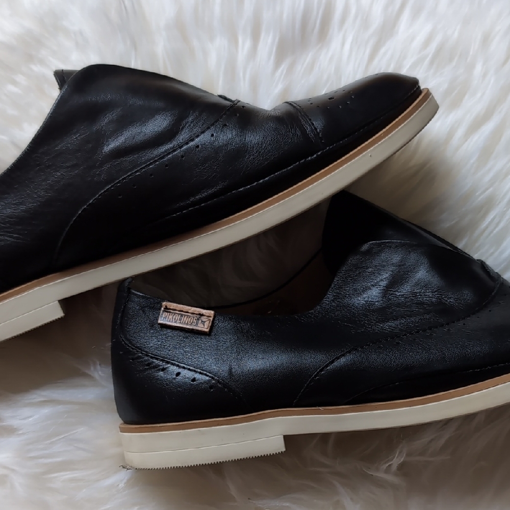 Pikolinos Black Leather Loafers - Picture 3 of 3
